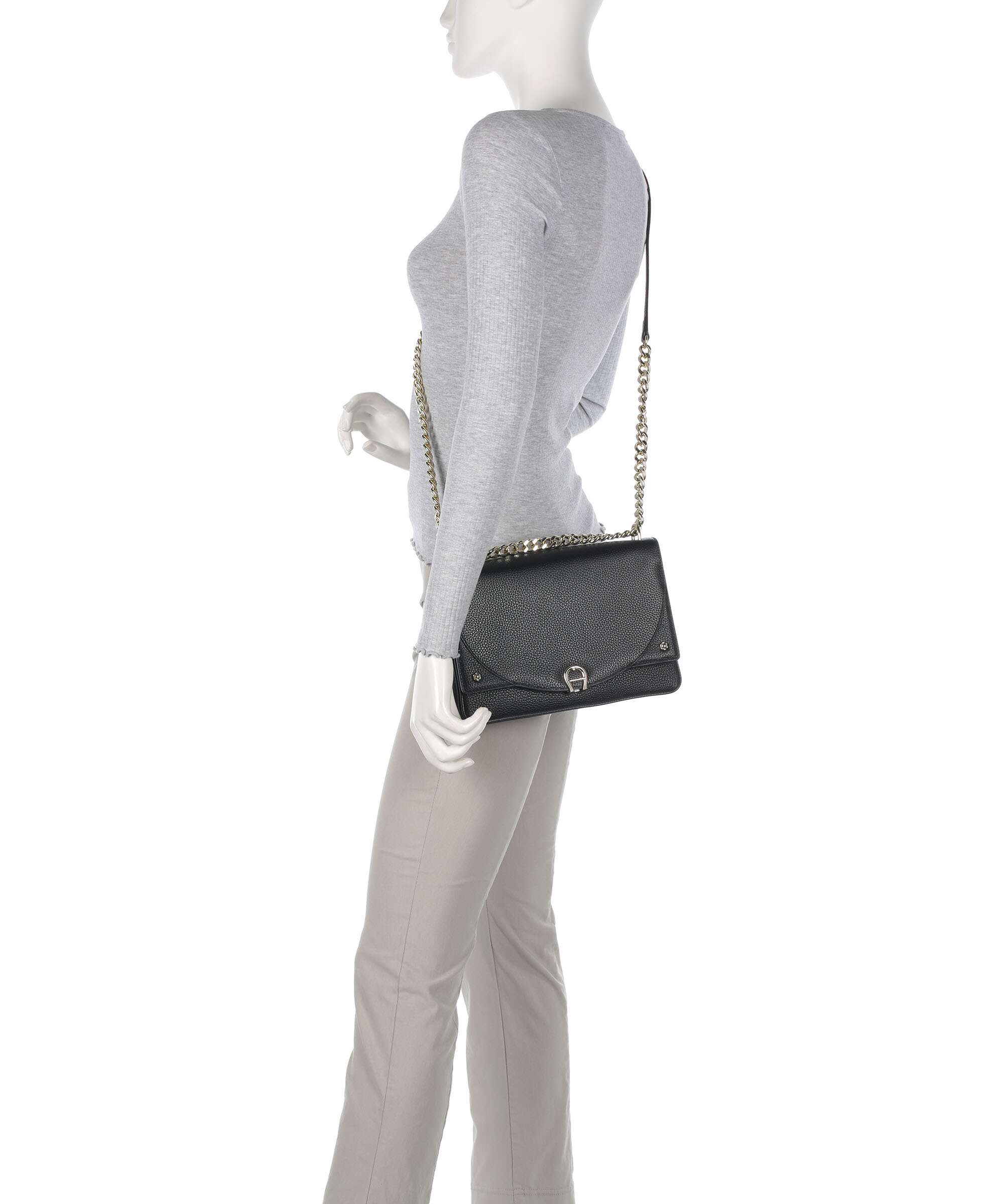 Aigner Diadora S Shoulder bag black - Image 4