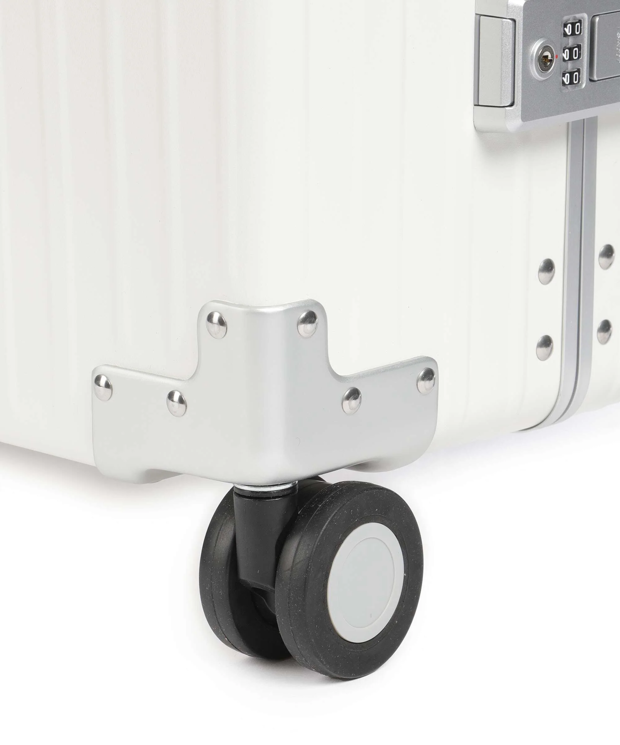 Aleon Fortis 26 Traveler Spinner (4 wheels) snow white - Image 4