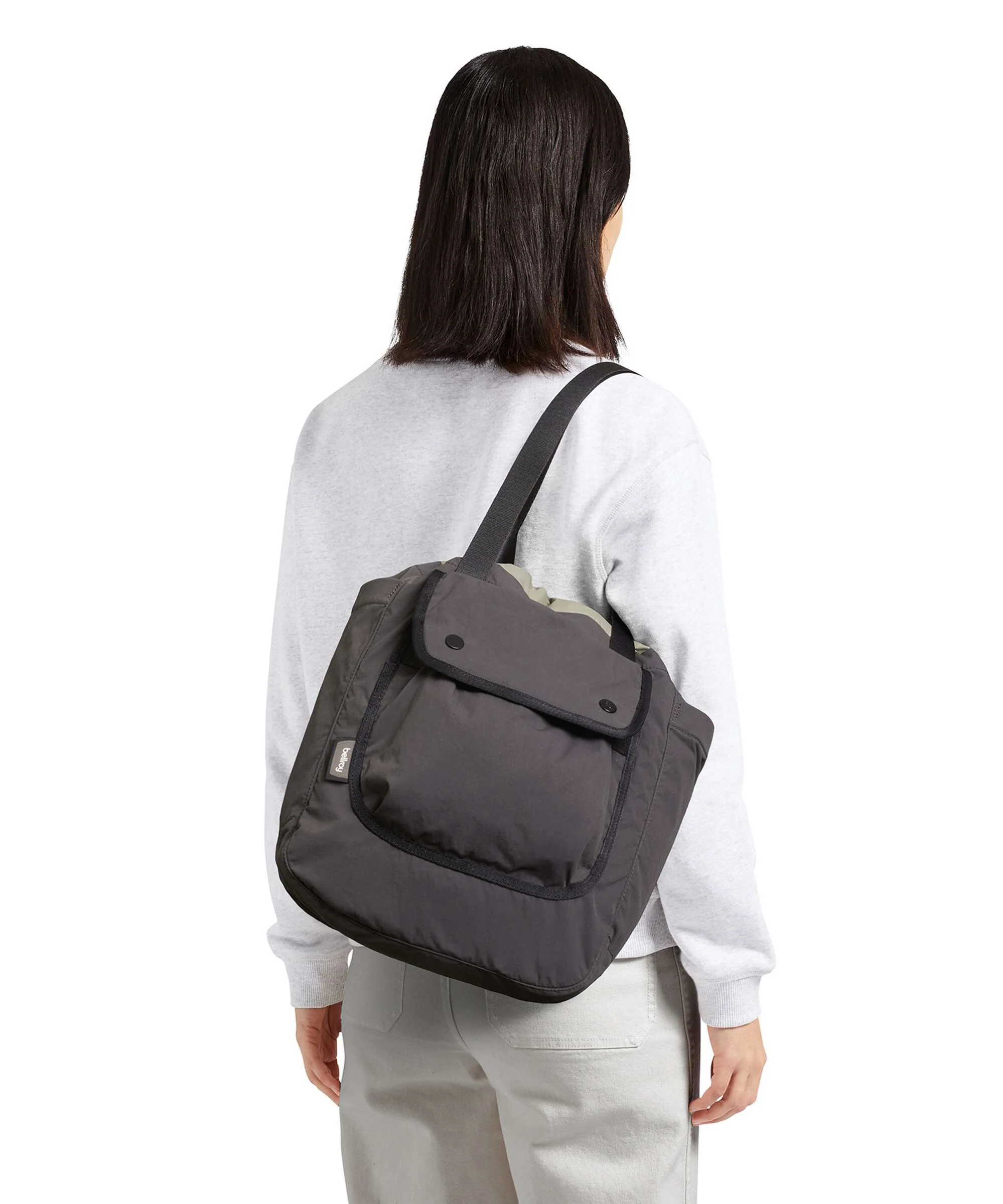 Bellroy Cinch 16 Tote bag black - Image 3