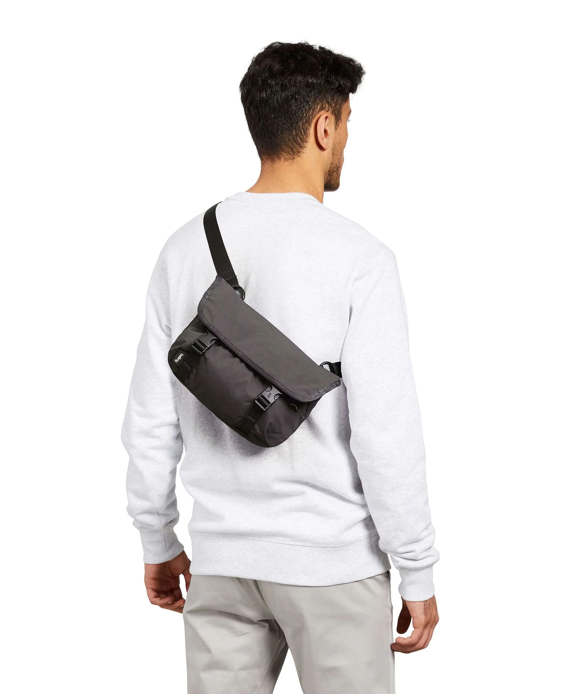Bellroy Cinch 6 Mini Messenger bag crimson - Image 4