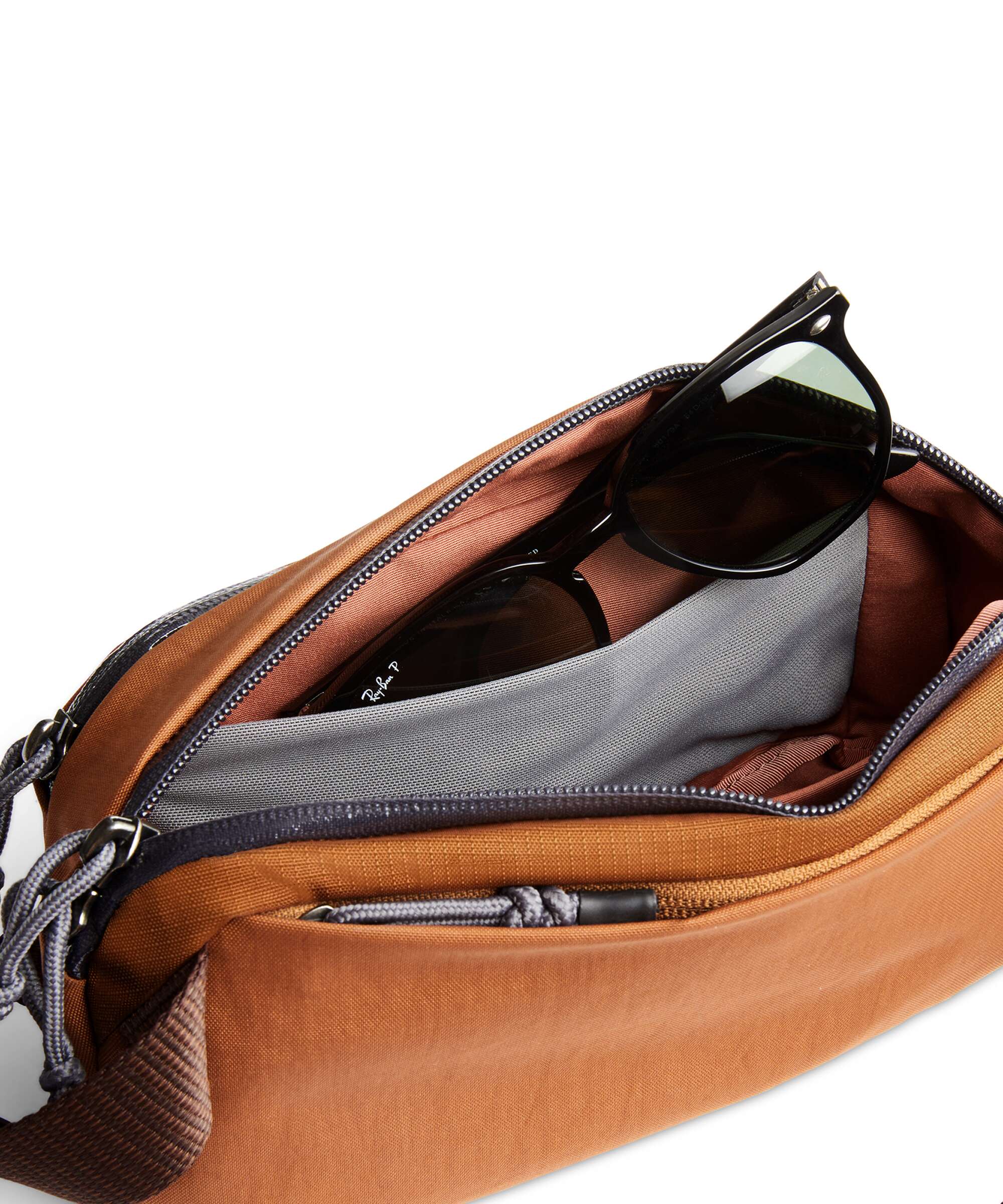 Bellroy Venture 2.5 Ready Belt bag bronze - Image 8