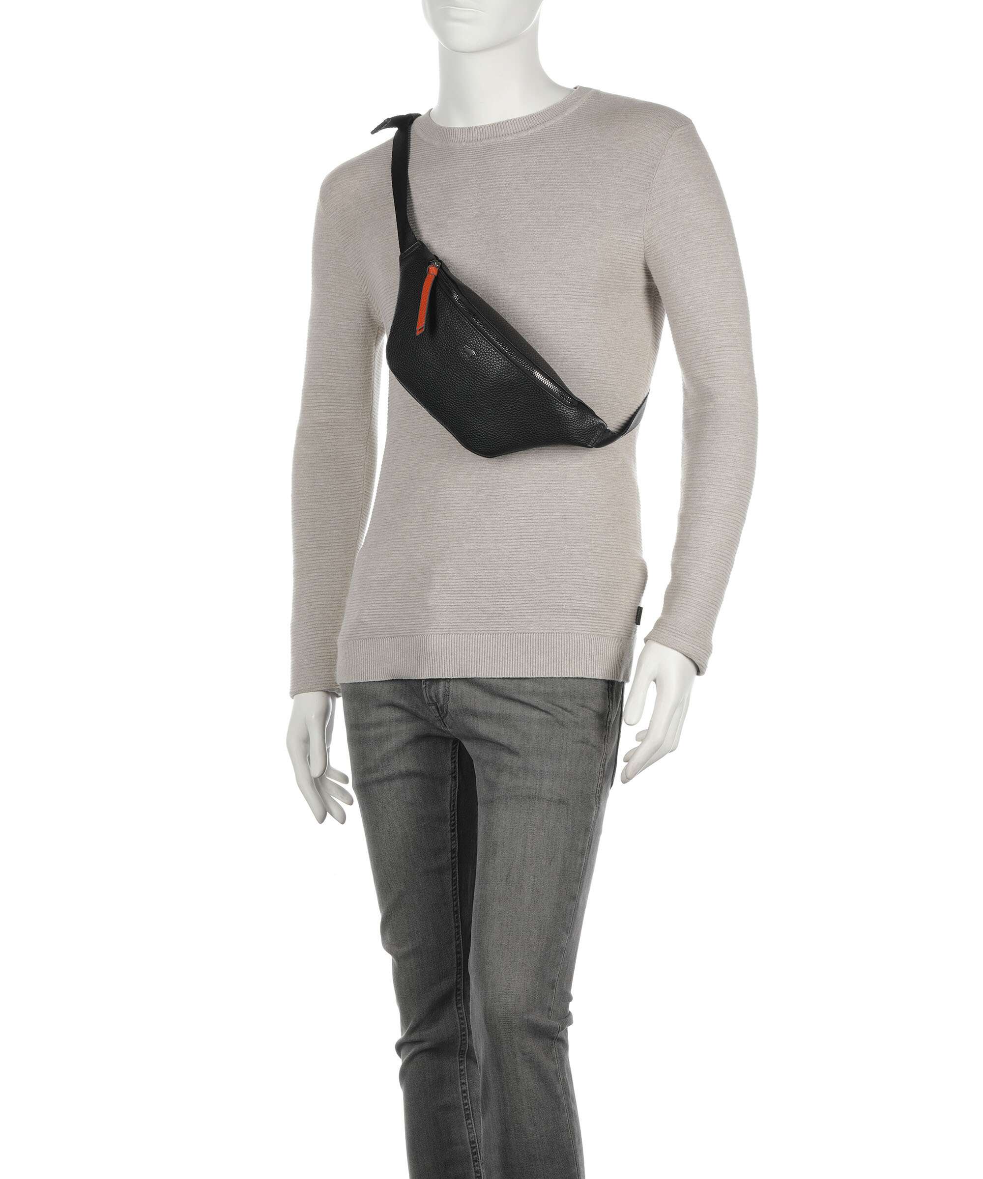 Braun Büffel Novara Belt bag schwarz - Image 3