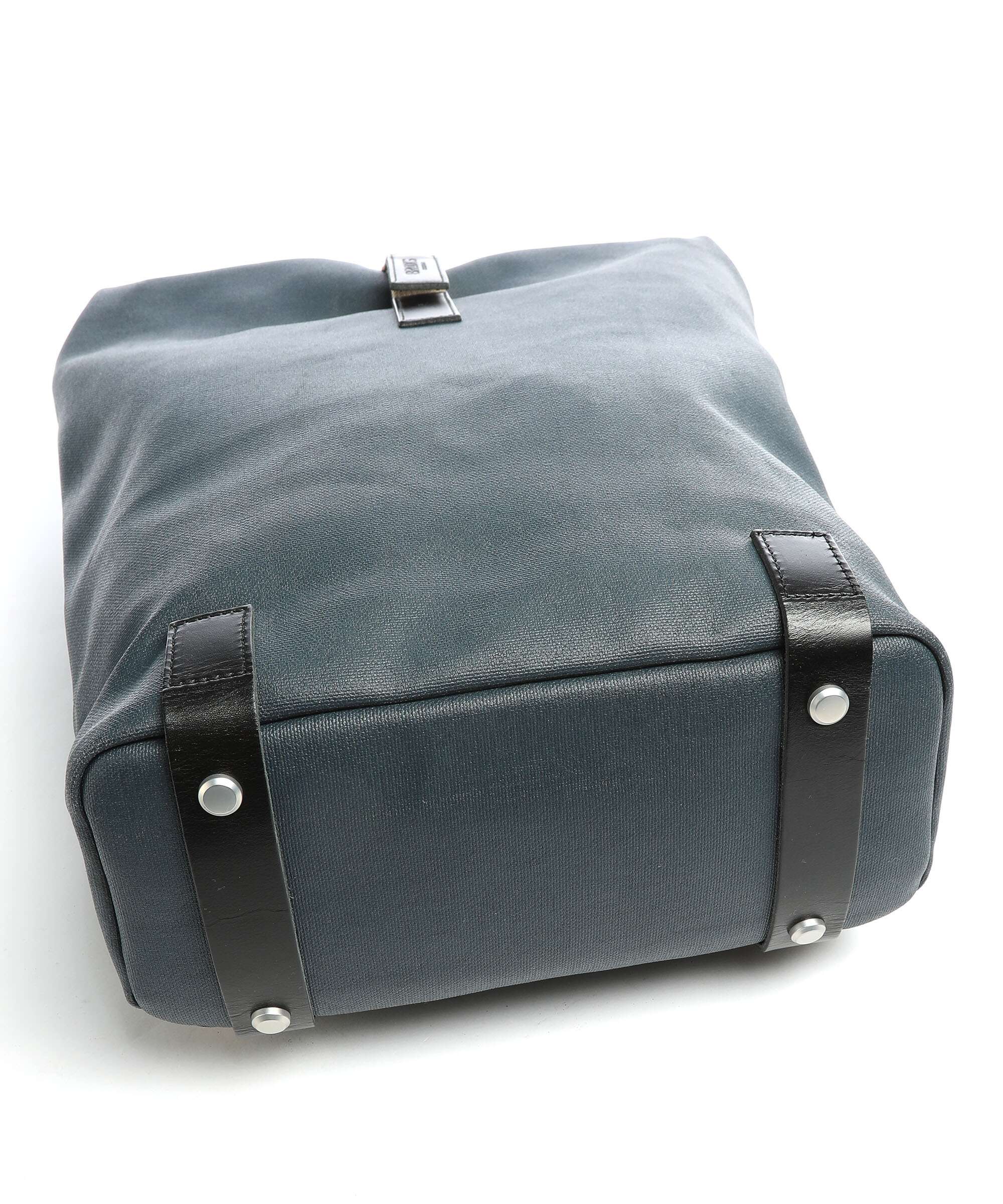 Brooks England Pickwick Cotton Canvas Small Rolltop backpack dark blue - Image 3