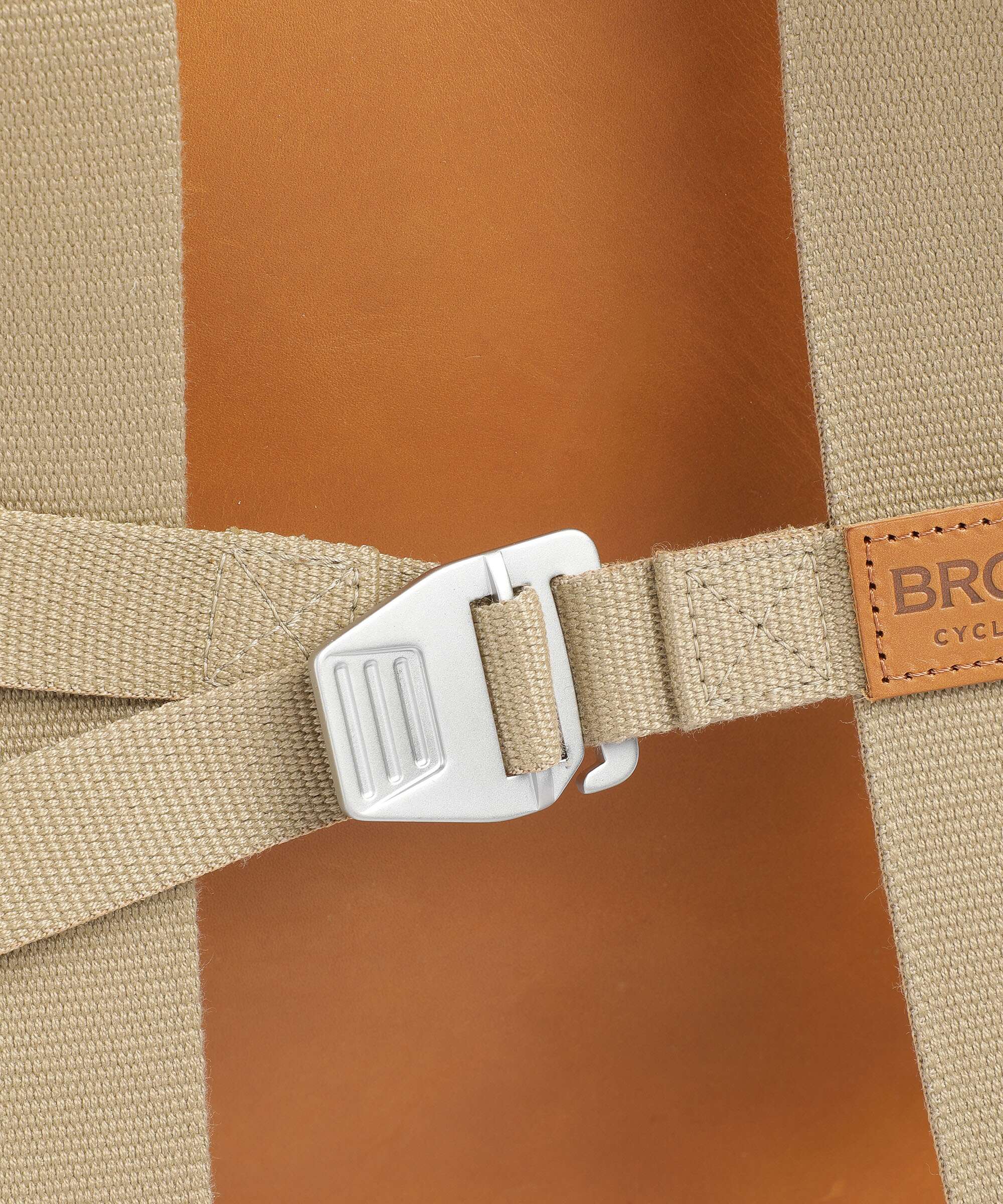 Brooks England Pickwick Leather Large Rolltop backpack cognac - Image 4