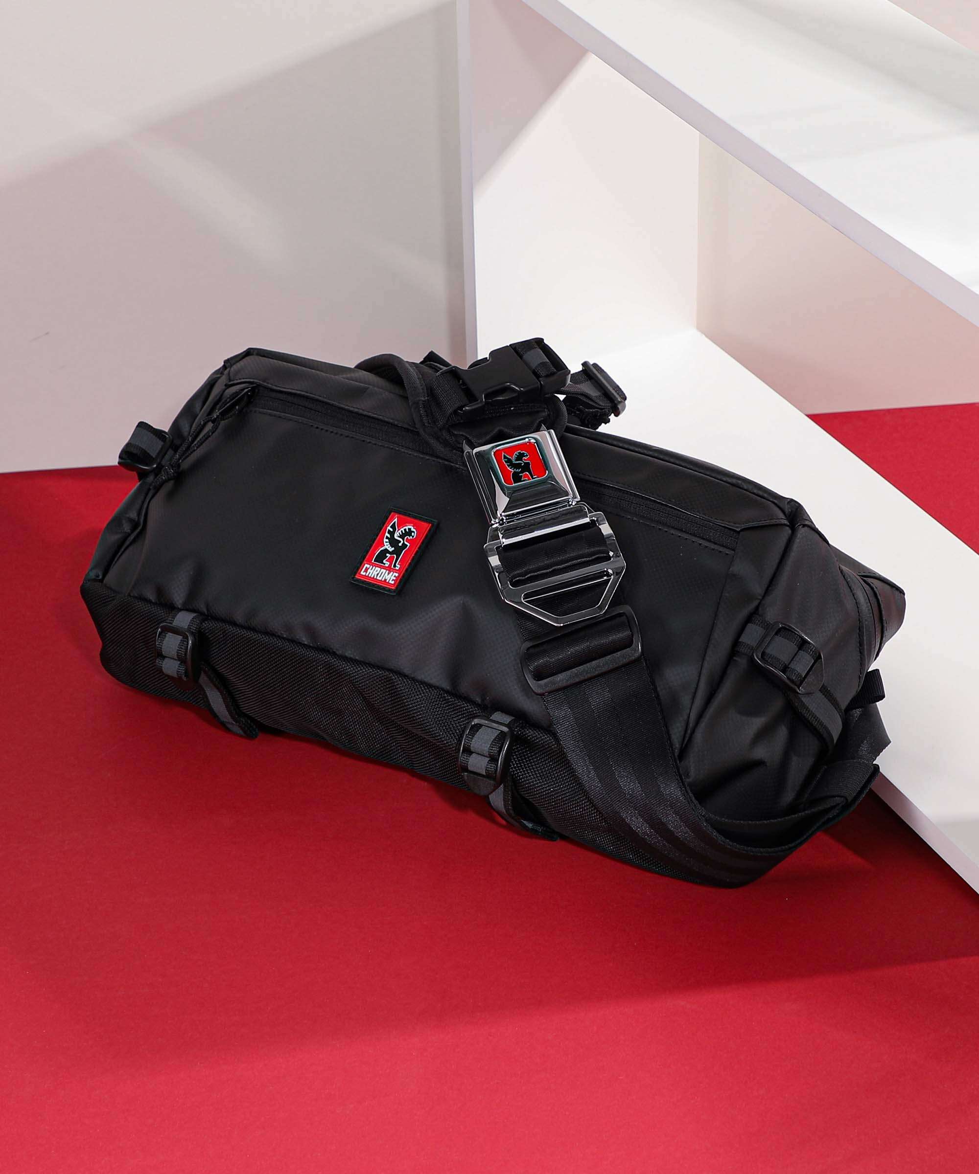 Chrome Kadet Crossbody bag black tarp - Image 6