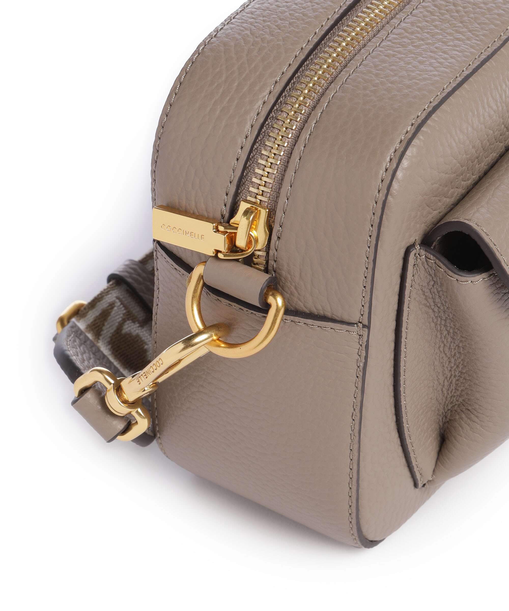 Coccinelle Beat Soft Ribbon Crossbody bag warm taupe - Image 4