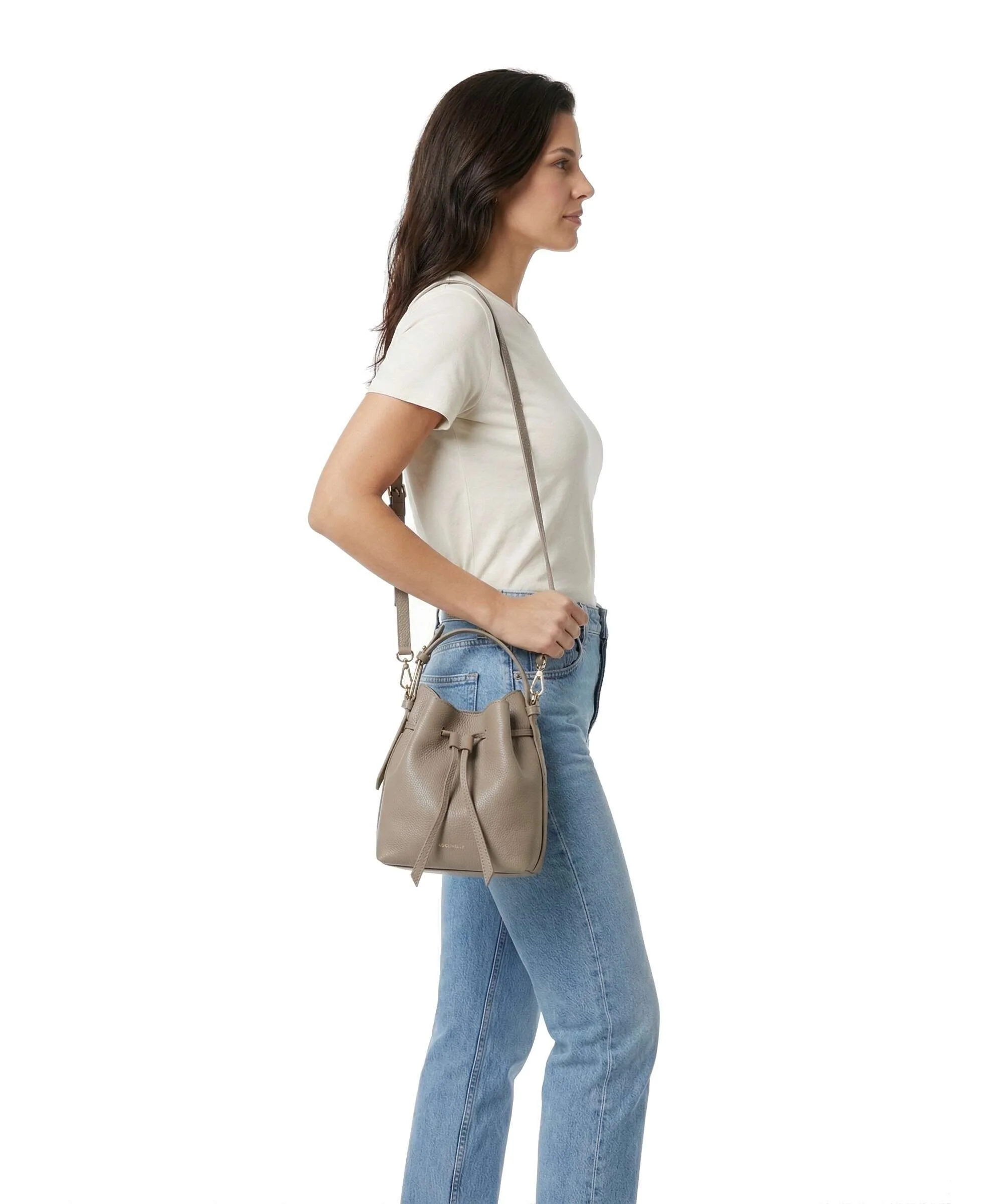 Coccinelle Malory Bucket bag warm taupe - Image 4