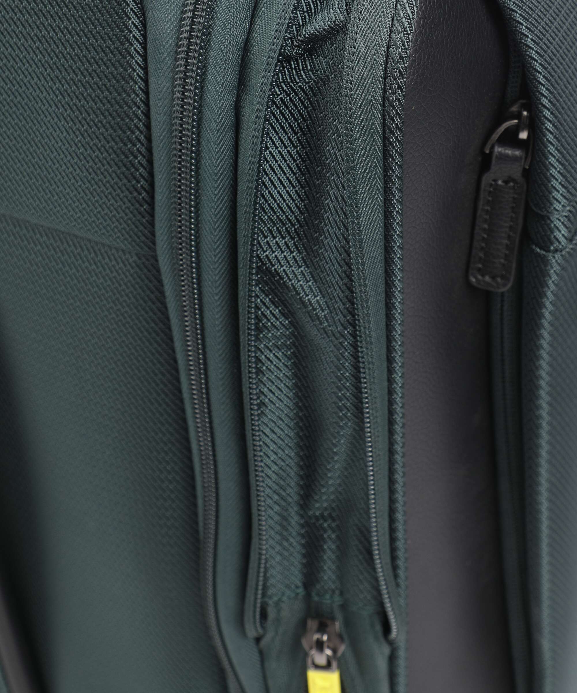 Delsey Paris Montmartre Air 3.0 Spinner (4 wheels) pine - Image 4