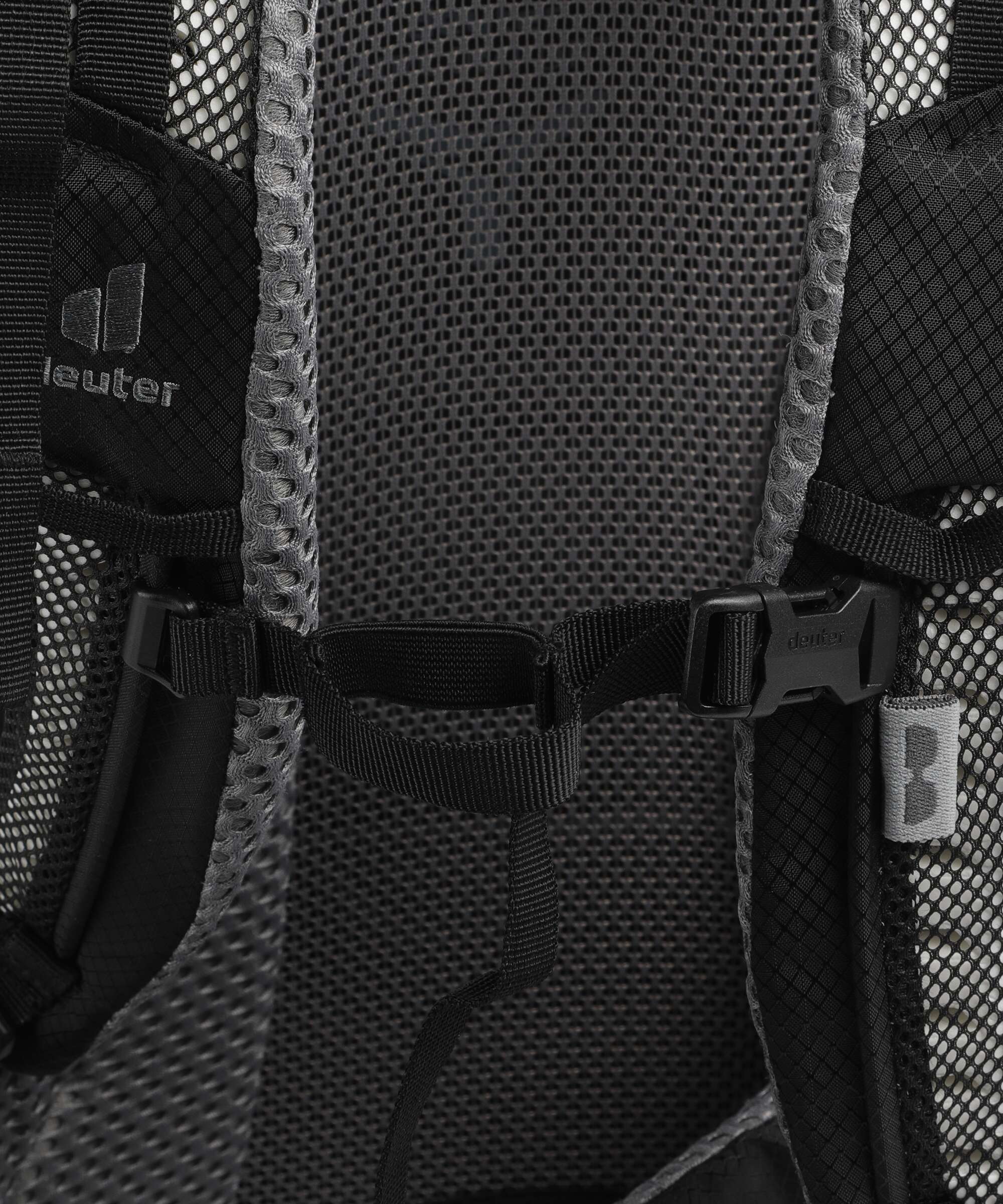 Deuter Futura 24 SL Hiking backpack black - Image 3