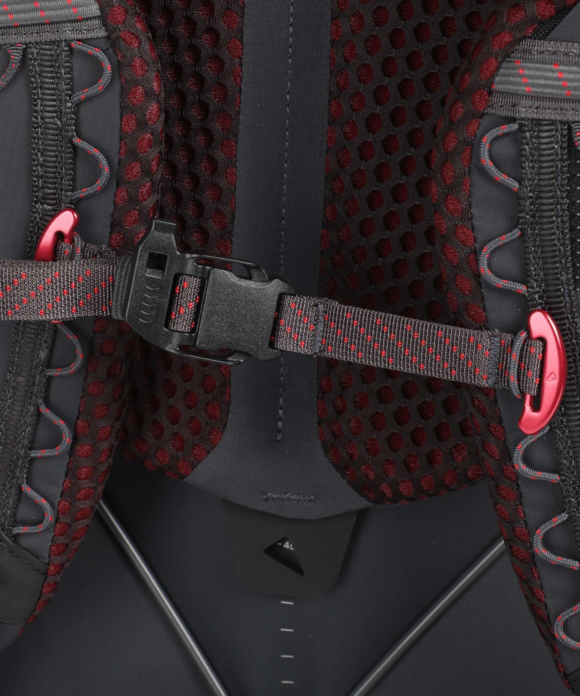 Klättermusen Gungne 43 Hiking backpack raven - Image 3