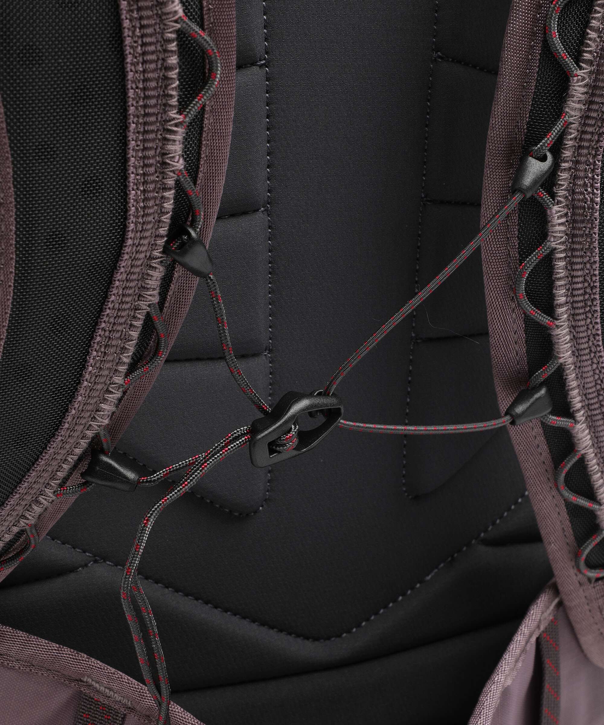 Klättermusen Ull 20 Hiking backpack black plum - Image 3