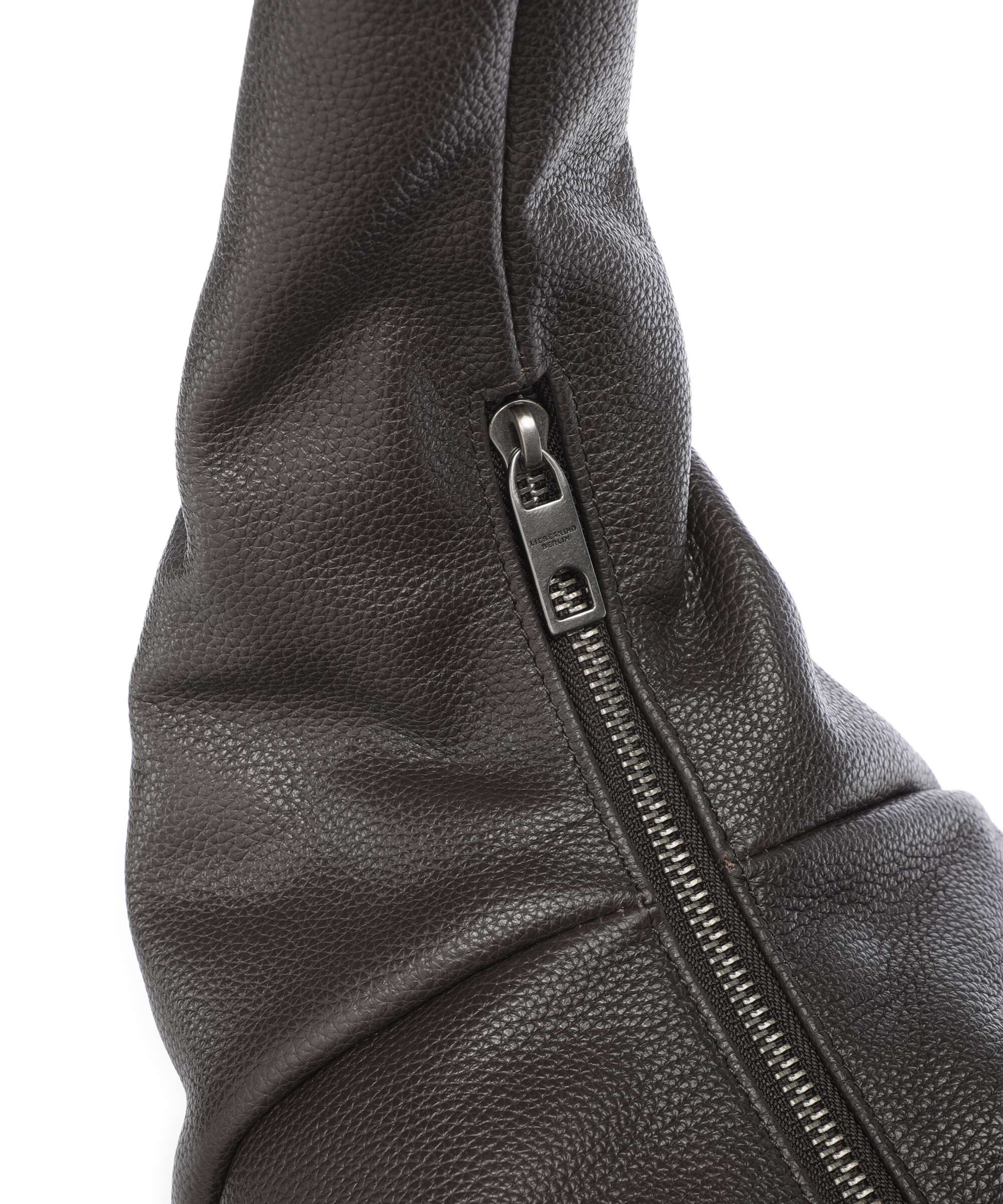 Liebeskind Farrah Small Pebble M Hobo bag deep soil - Image 4