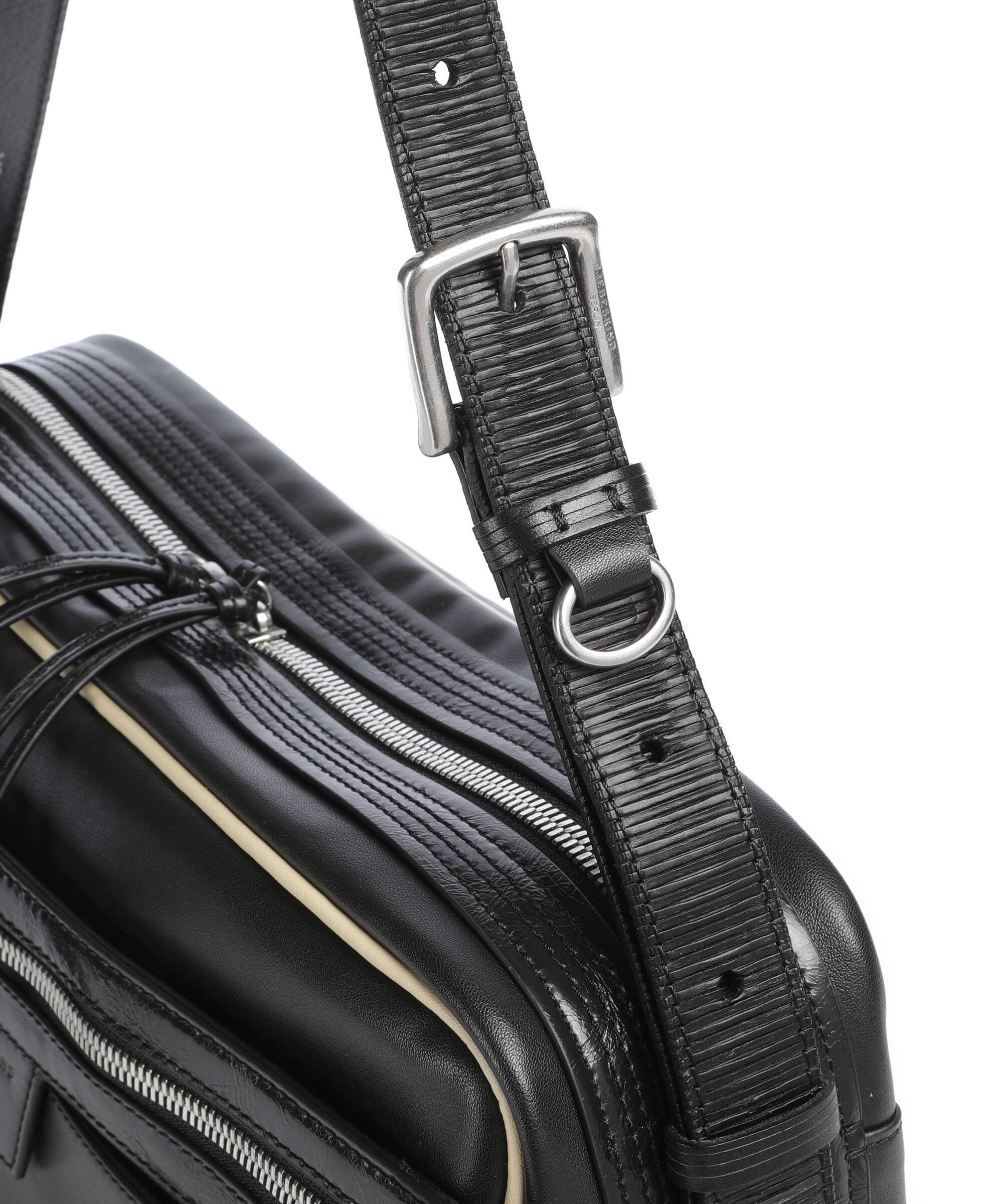 Liebeskind Juno Recycled Soft Calf M Shoulder bag black - Image 4