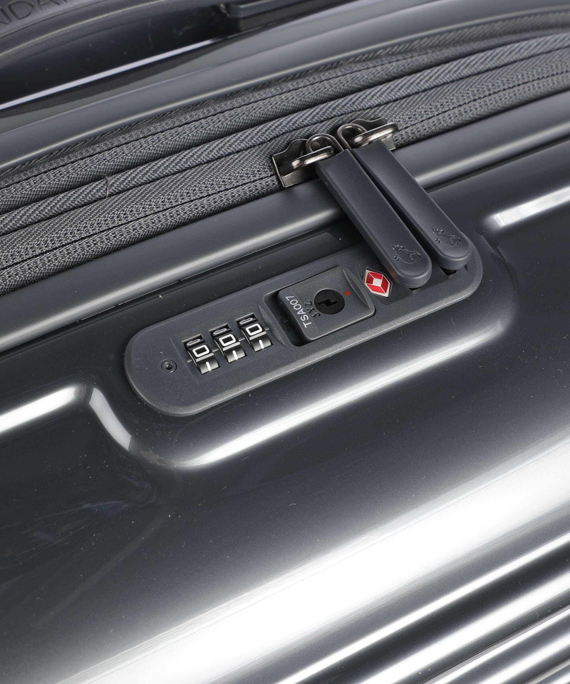 Mandarina Duck Logoduck+ Metal Spinner (4 wheels) anthracite - Image 3