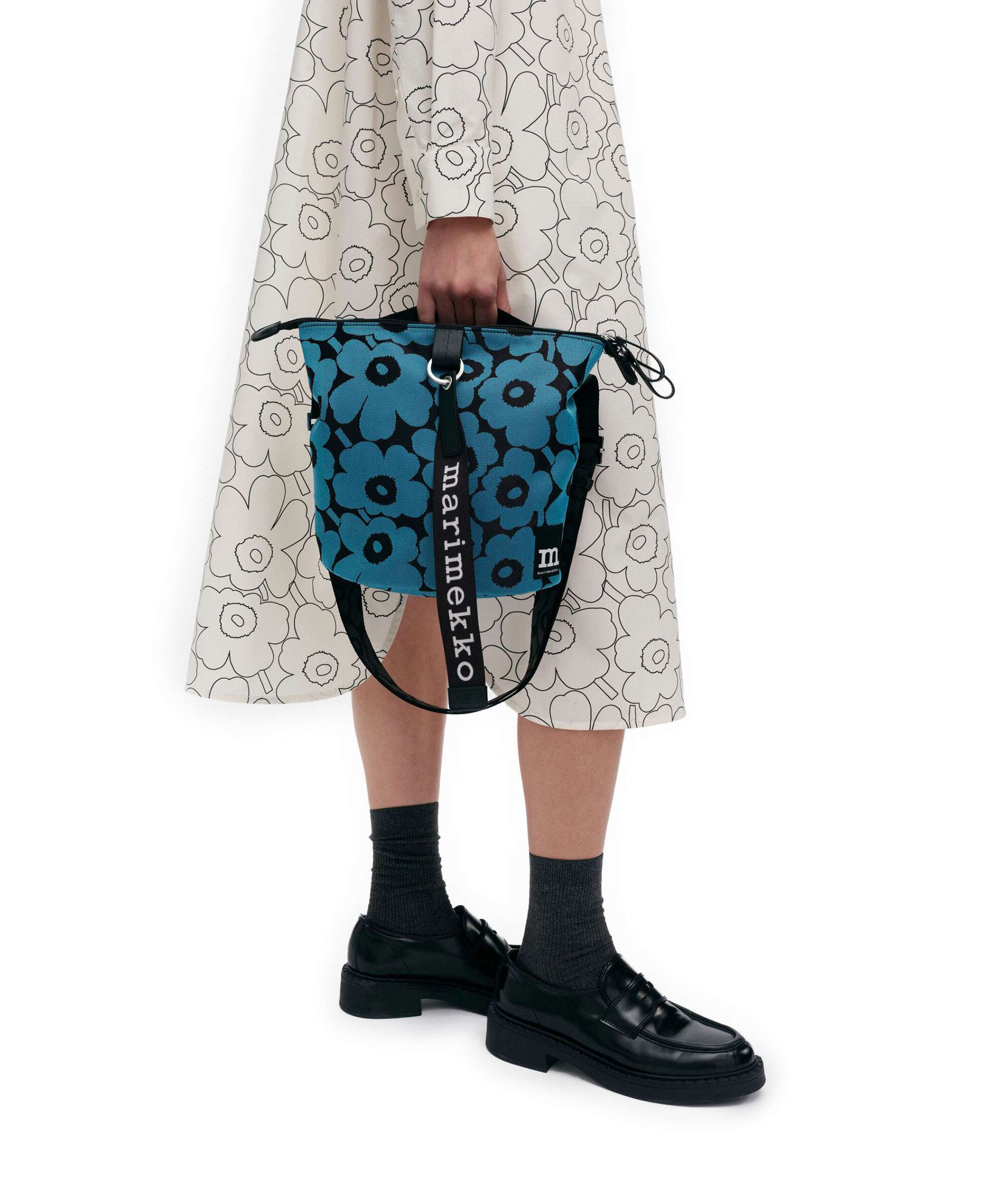 Marimekko Carry All Unikko Crossbody bag blue/black - Image 3