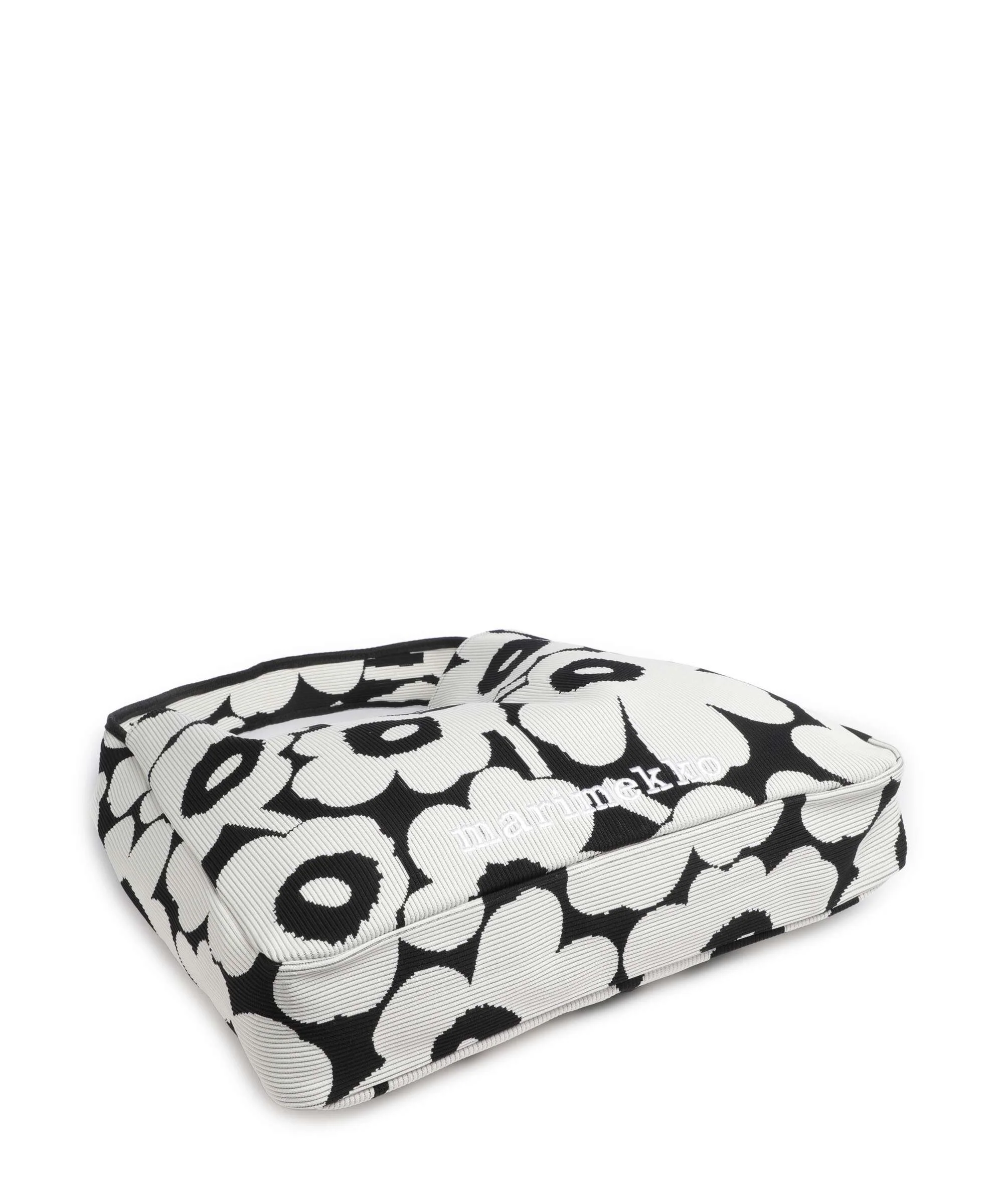 Marimekko Knitted Unikko Hobo bag black/offwhite - Image 4