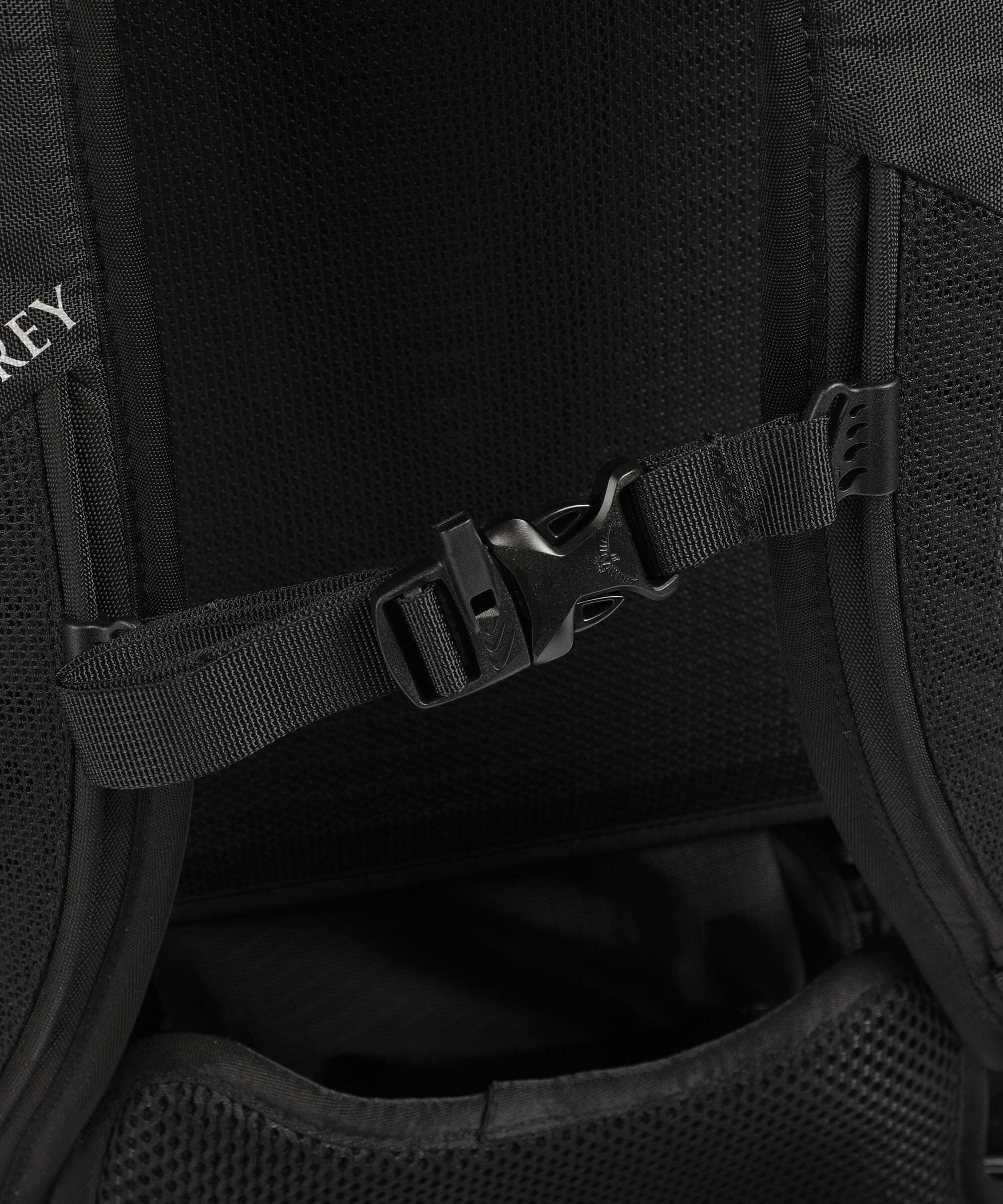 Osprey Sojourn 80 Backpack with wheels black - Image 5