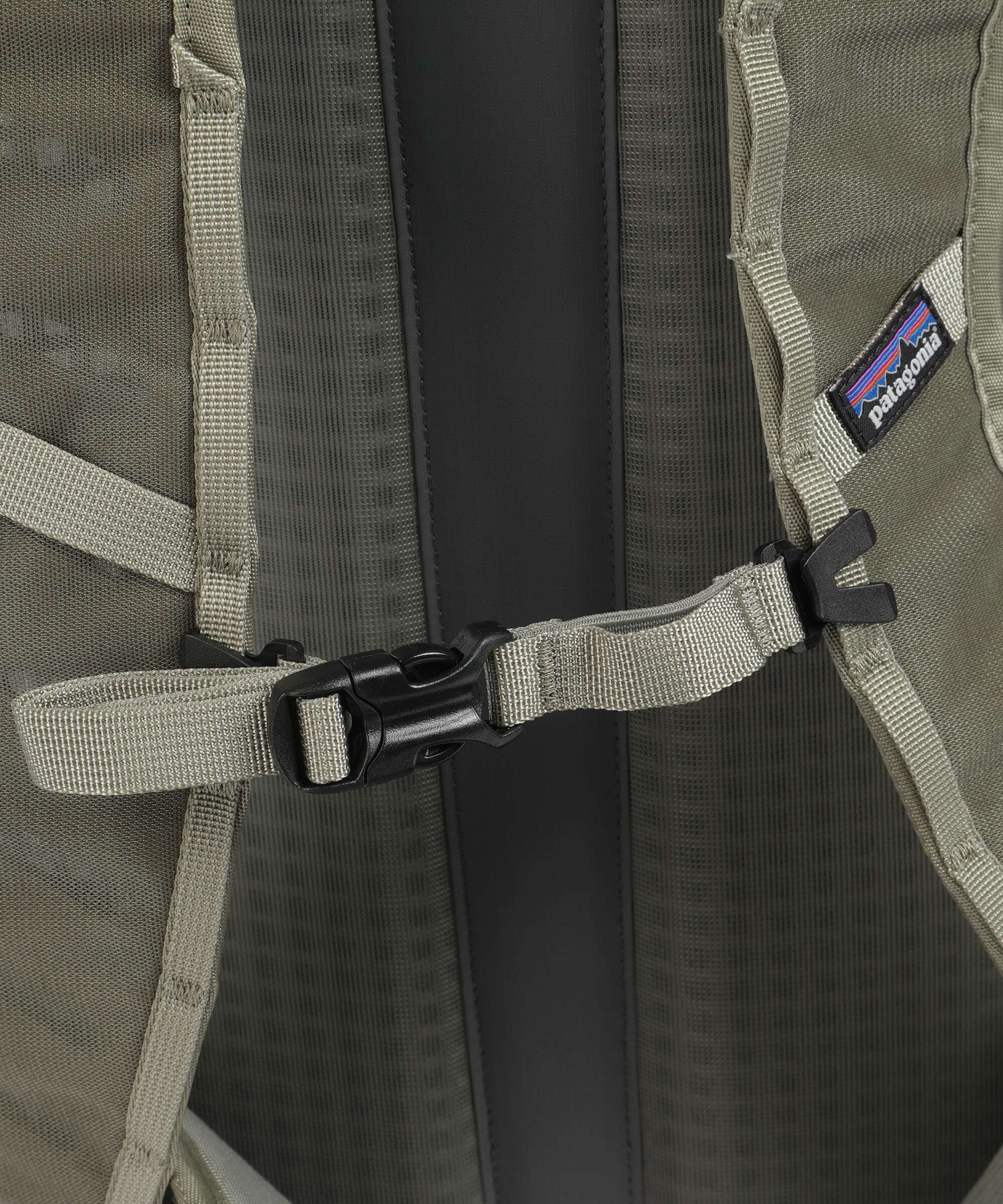 Patagonia Terravia 28 L Hiking backpack river rock green - Image 3