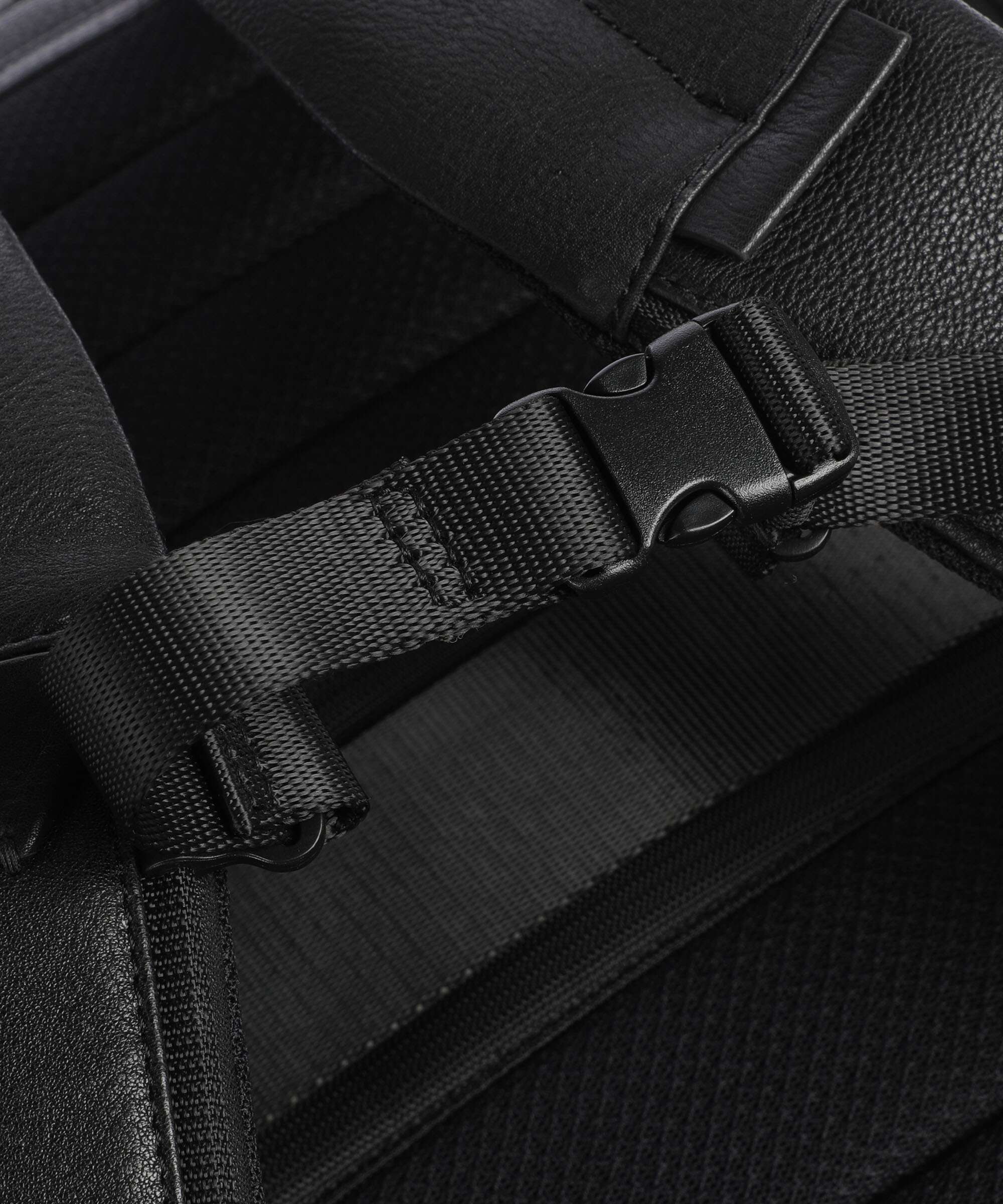 Piquadro S134BM Backpack black - Image 4