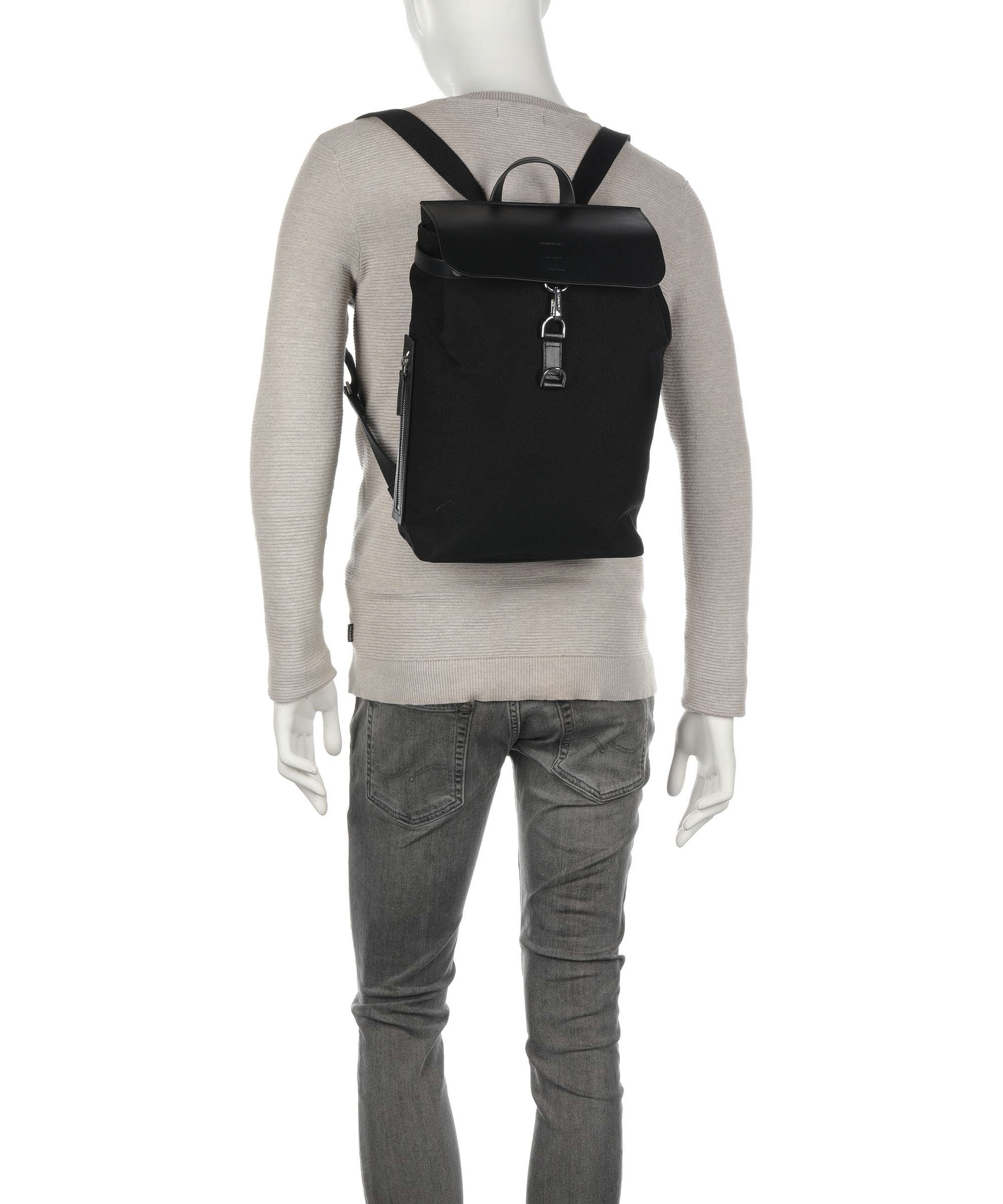 Sandqvist Everyday Originals Alva Metal Hook Backpack black - Image 4