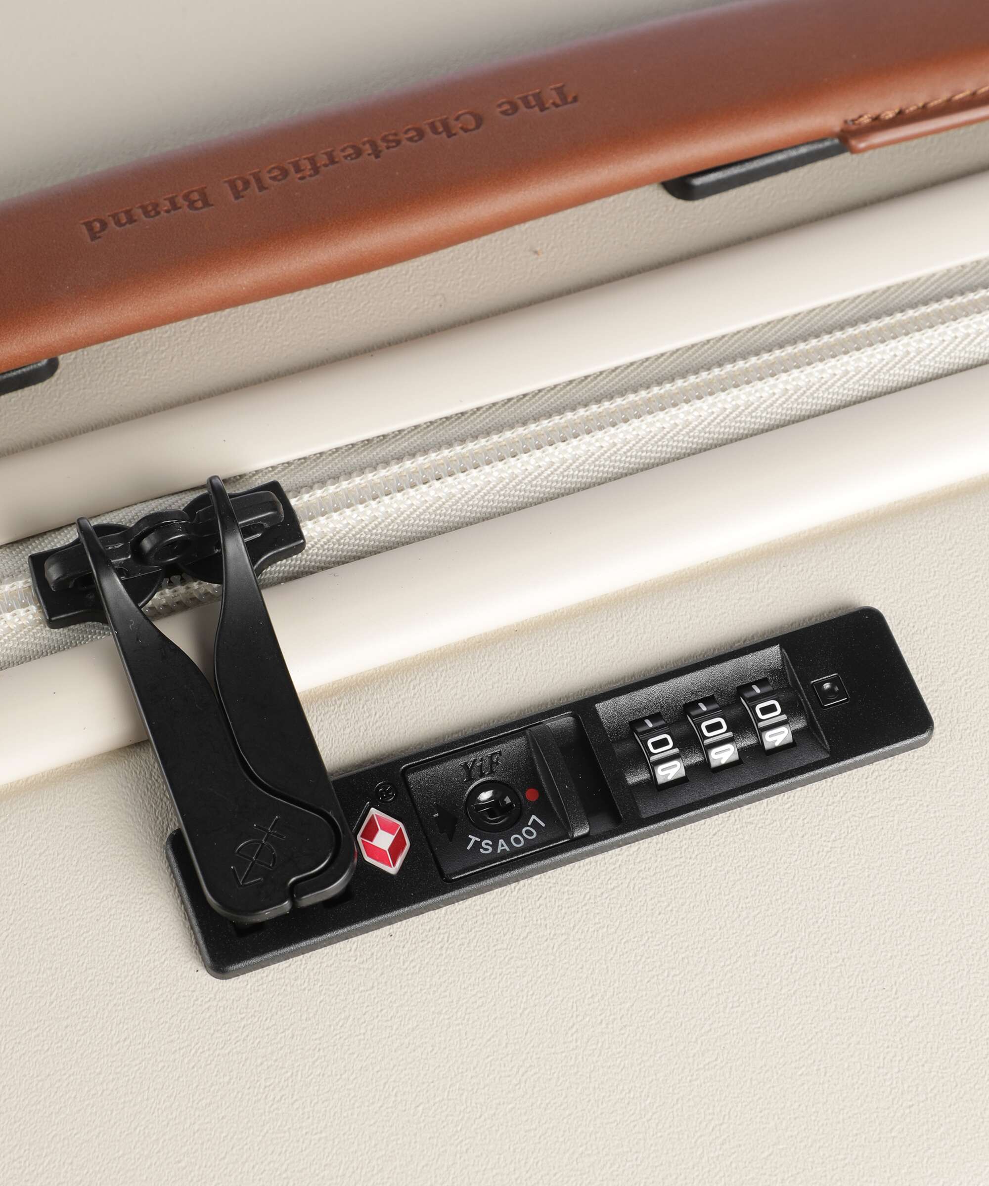 The Chesterfield Brand Zuna Spinner (4 wheels) sandy beach - Image 3