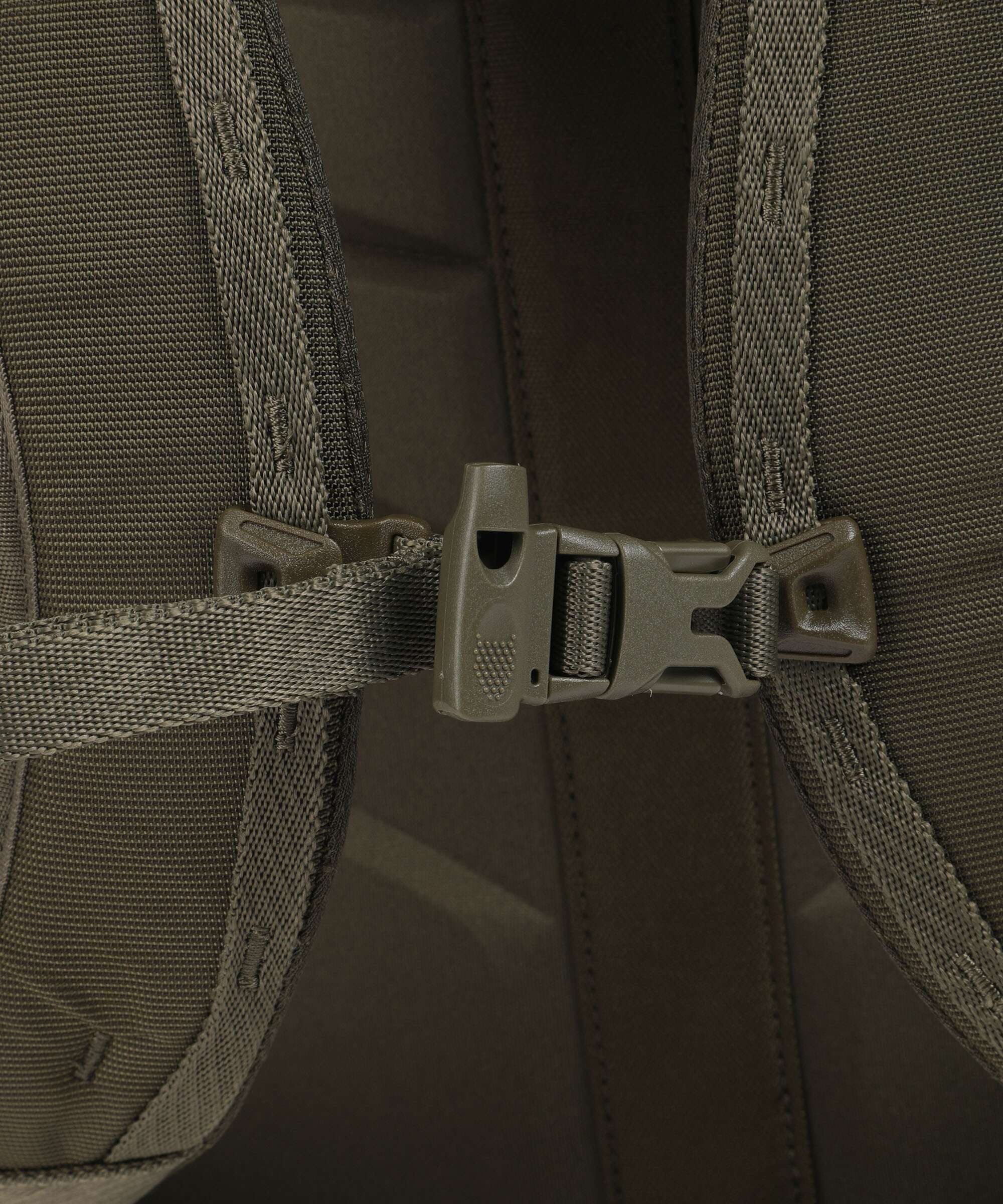 Thule Landmark 60 Travel backpack deep khaki - Image 6