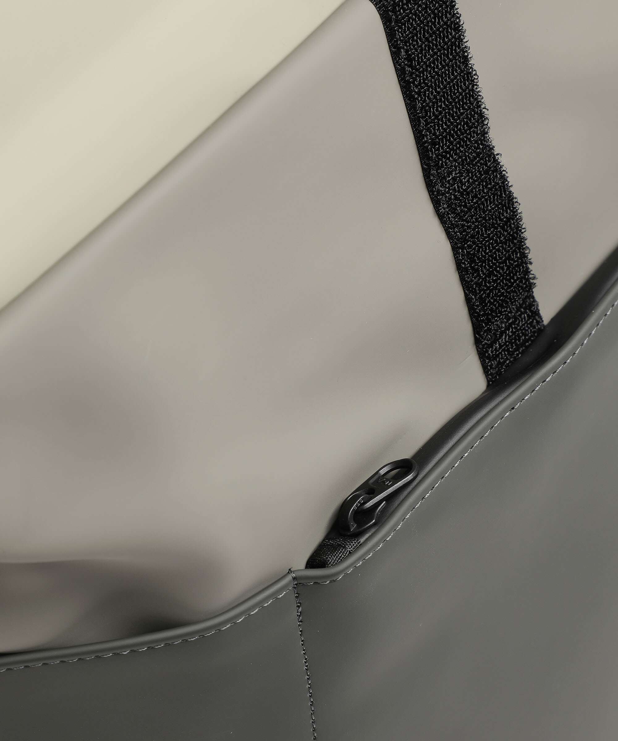 Ucon Acrobatics Lotus Hajo Medium Rolltop backpack dark grey/asphalt - Image 3