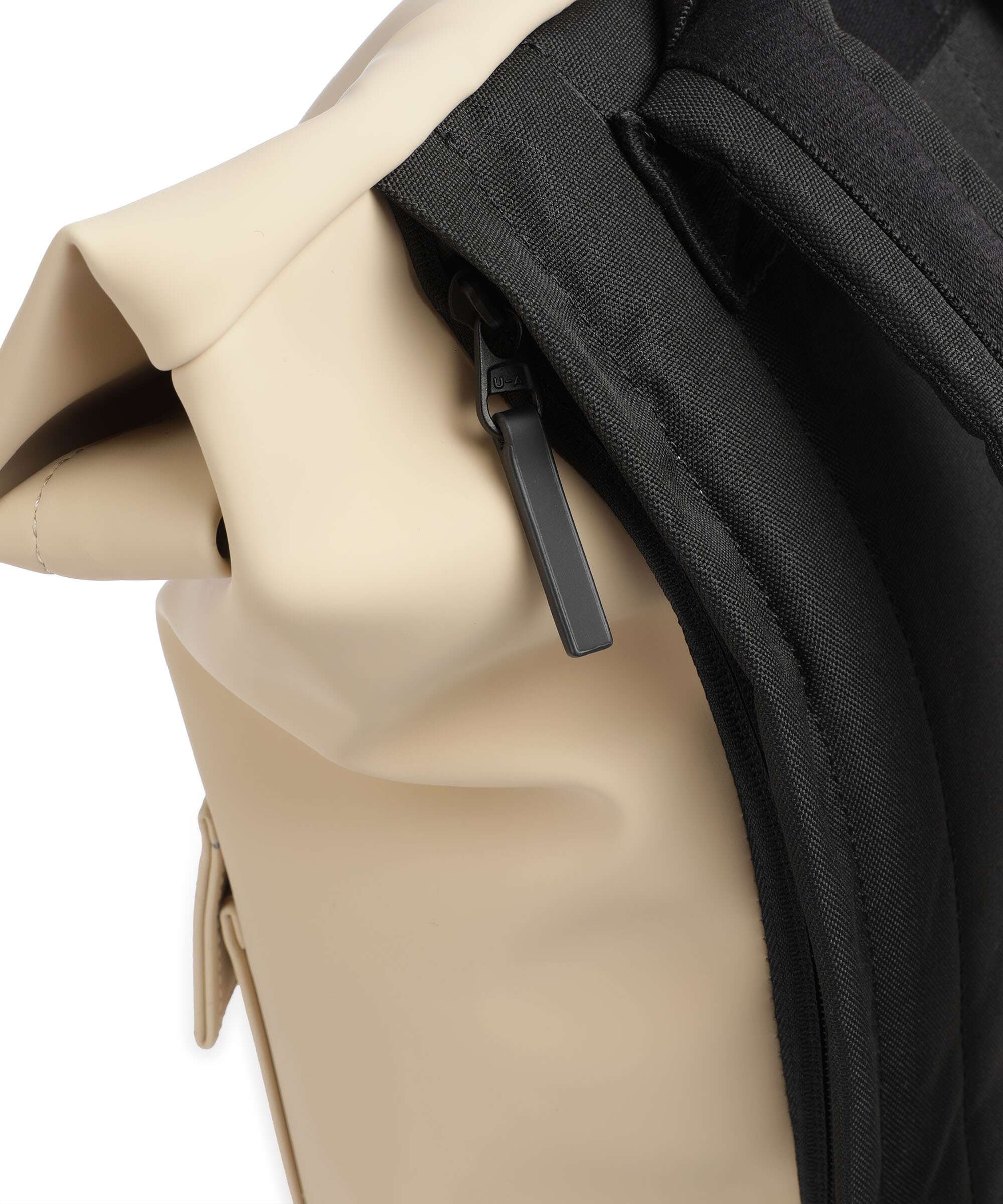 Ucon Acrobatics Lotus Jasper Medium Rolltop backpack light almond - Image 5