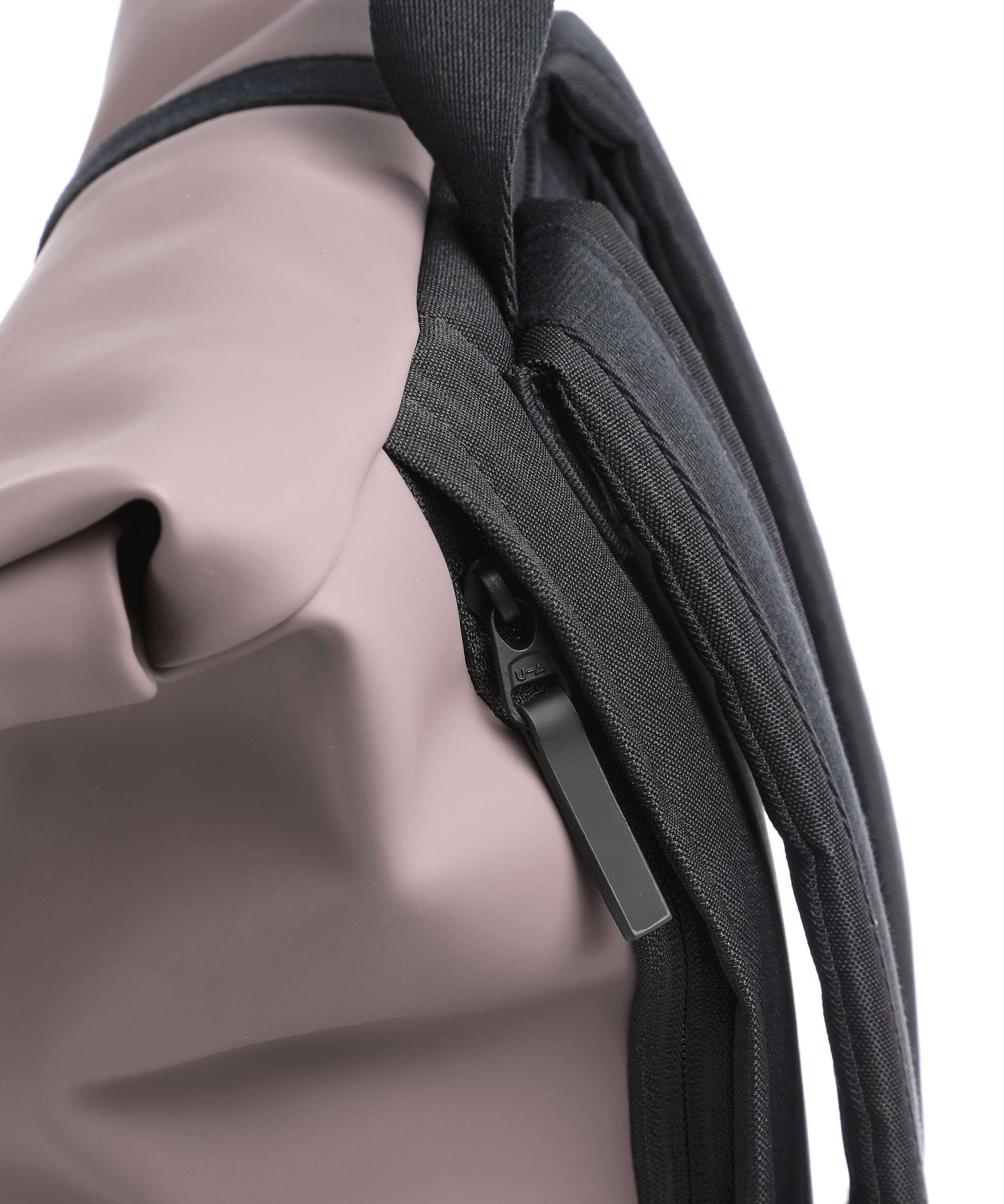 Ucon Acrobatics Lotus Jasper Medium Rolltop backpack grape - Image 5