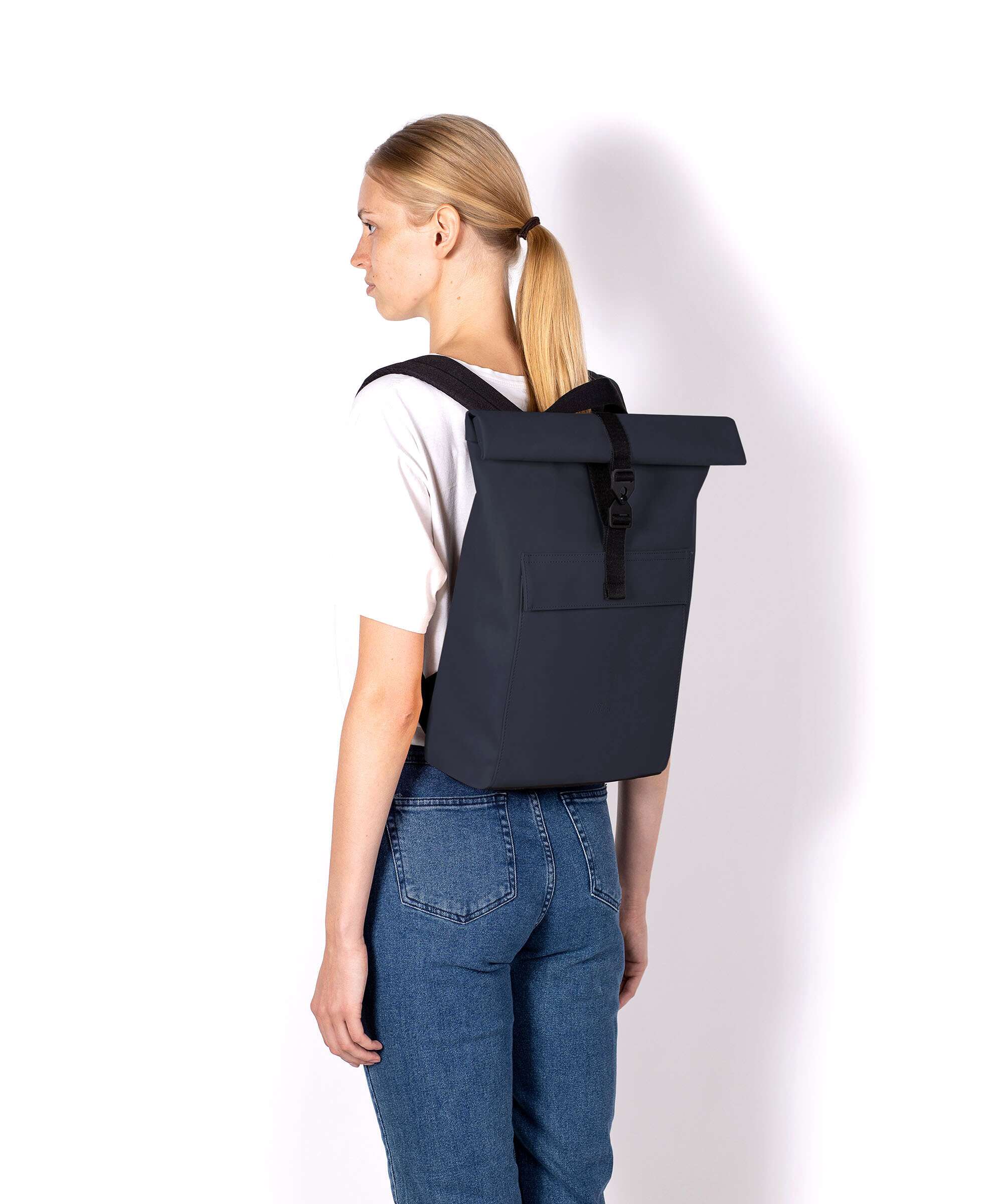 Ucon Acrobatics Lotus Jasper Mini Rolltop backpack light rose - Image 3