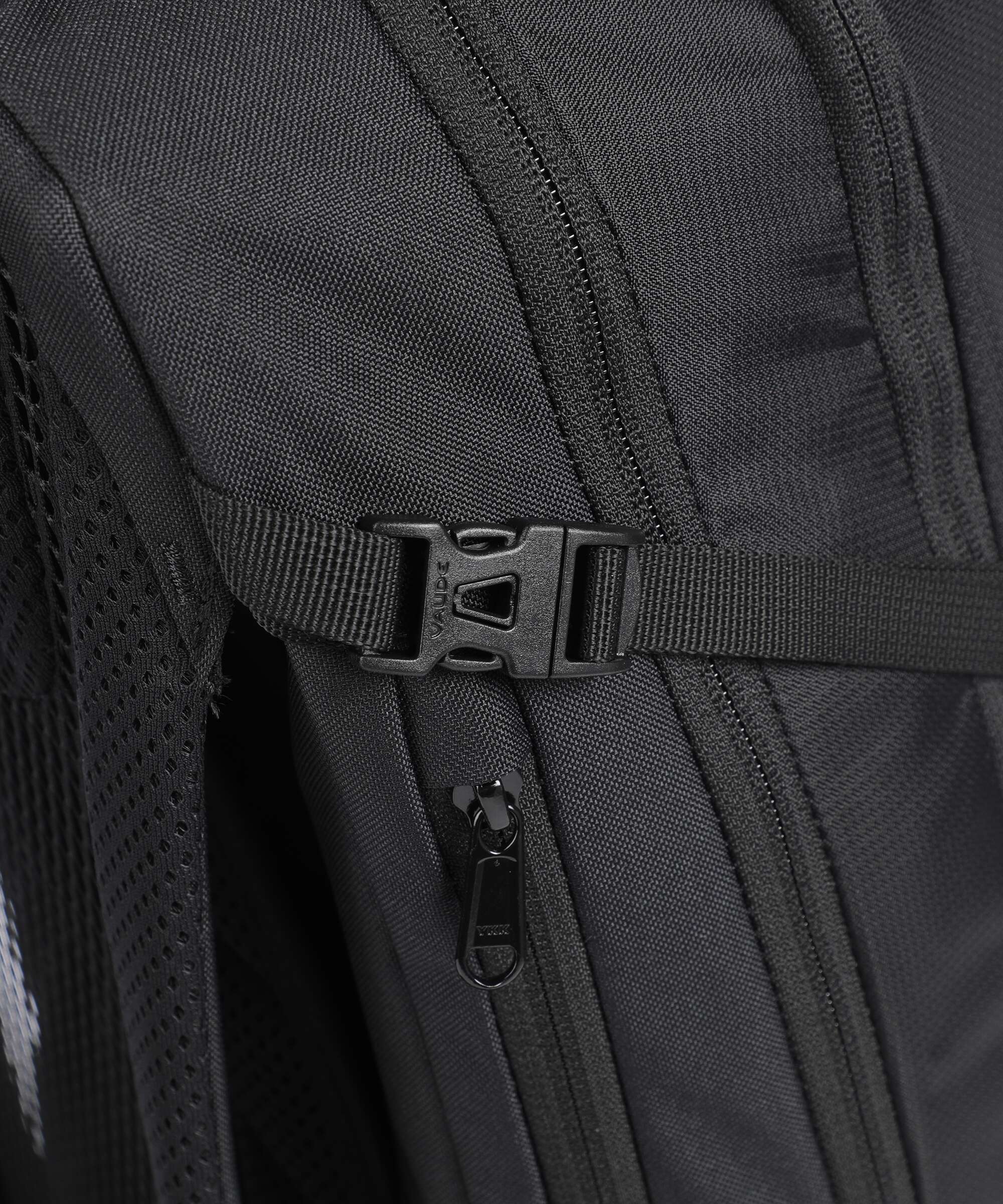 Vaude Wizard 28+4 Hiking backpack black - Image 4